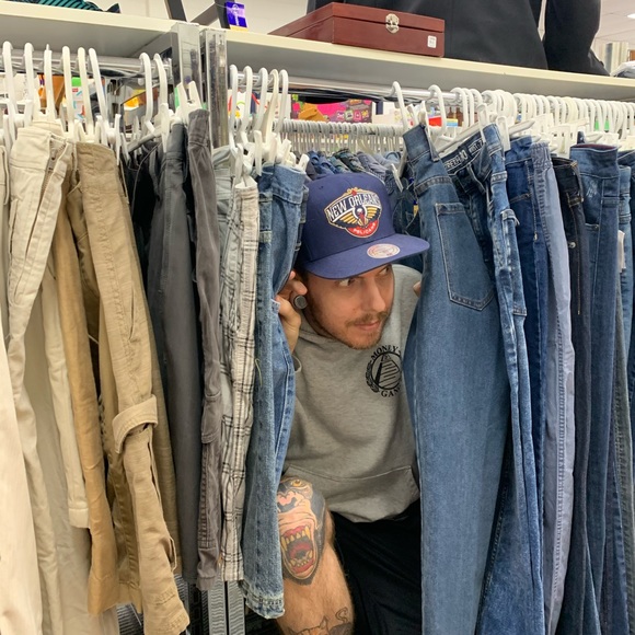 Meet your Poshers, Drew & Sarah - Picture 9 of 16